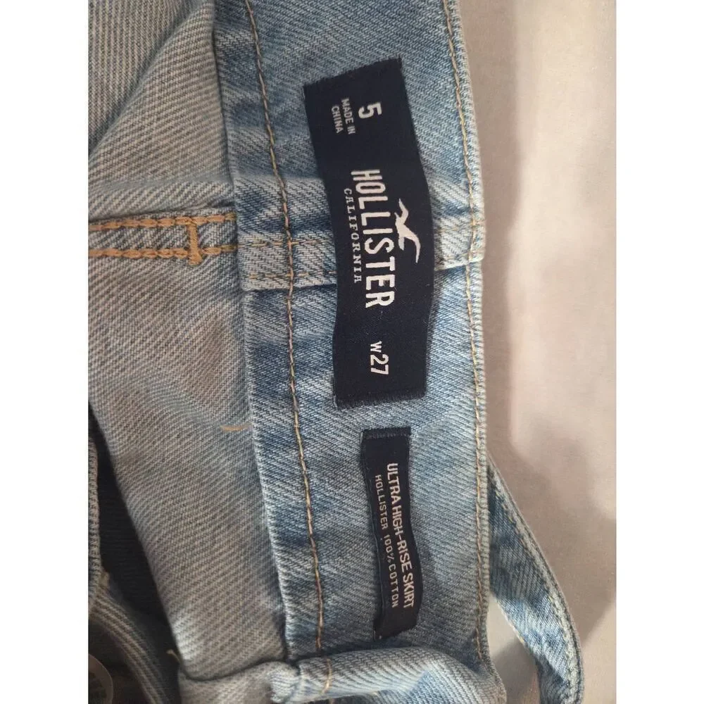 Hollister Light Wash Paper Bag Waist Denim Mini Skirt Sz. 5 / 27